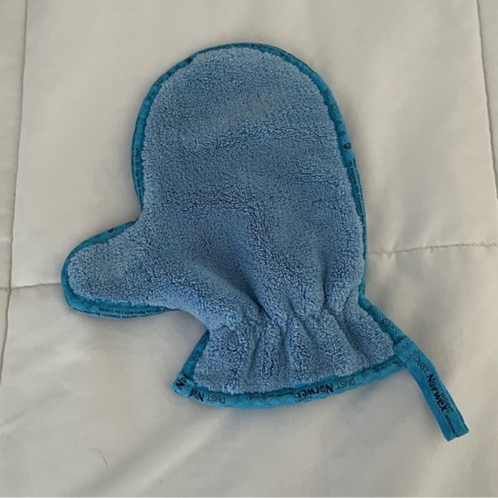 Norwex Dust Mitt